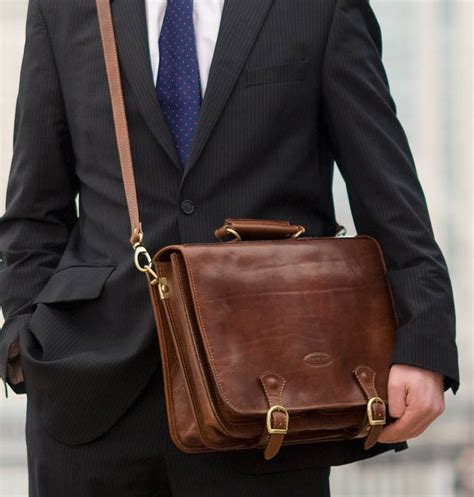 Men’s Leather Satchels 